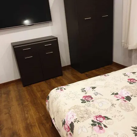 Lucy's Place Apartment