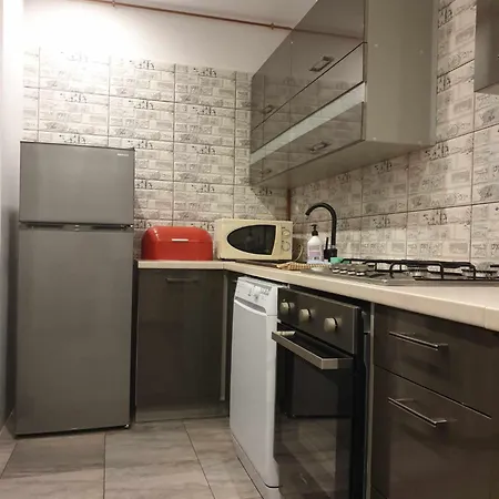 Lucy's Place Apartment *