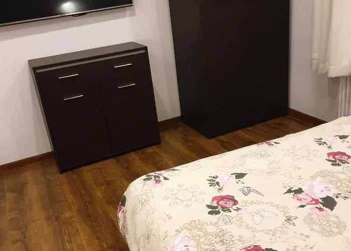 Lucy's Place Apartmán